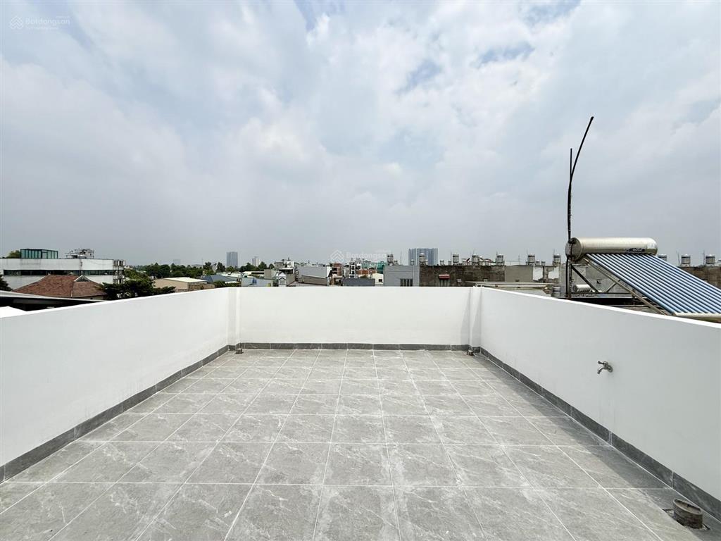 Nhà ngay bên chợ cầu đồng, dt4x13m, trệt, 3 lầu, 4pn, p.thờ, sân thượng, hướng tây nam, 6.1 tỷ