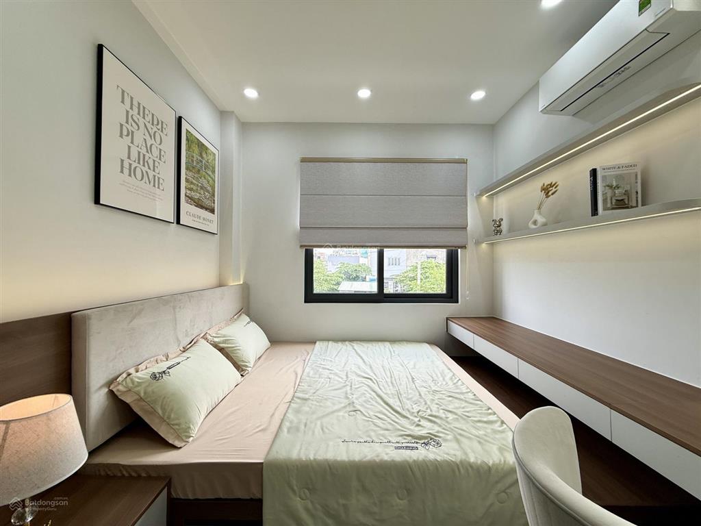 Nhà ngay bên chợ cầu đồng, dt4x13m, trệt, 3 lầu, 4pn, p.thờ, sân thượng, hướng tây nam, 6.1 tỷ