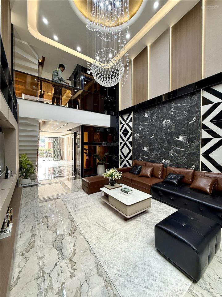 Nhà có thang máy đường thới an 16, dt4.3x18m, lửng, 3 lầu, 5 pn, phòng thờ, sân thượng, 8.5 tỷ