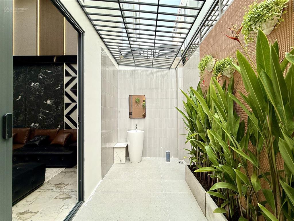 Nhà có thang máy đường thới an 16, dt4.3x18m, lửng, 3 lầu, 5 pn, phòng thờ, sân thượng, 8.5 tỷ