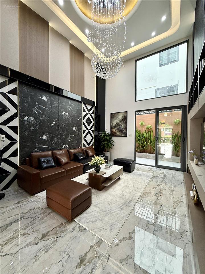 Nhà có thang máy đường thới an 16, dt4.3x18m, lửng, 3 lầu, 5 pn, phòng thờ, sân thượng, 8.5 tỷ