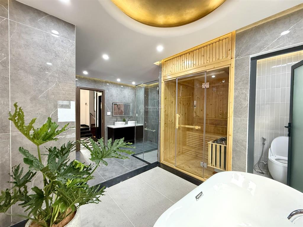 Nhà có thang máy đường thới an 16, dt4.3x18m, lửng, 3 lầu, 5 pn, phòng thờ, sân thượng, 8.5 tỷ