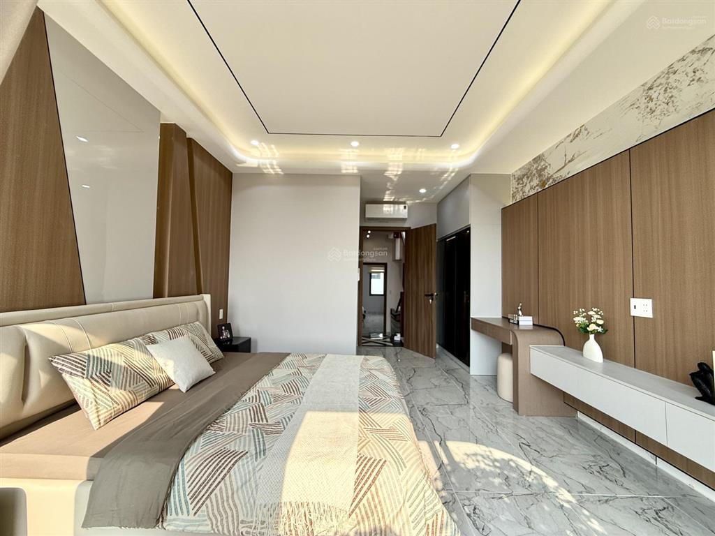 Nhà có thang máy đường thới an 16, dt4.3x18m, lửng, 3 lầu, 5 pn, phòng thờ, sân thượng, 8.5 tỷ