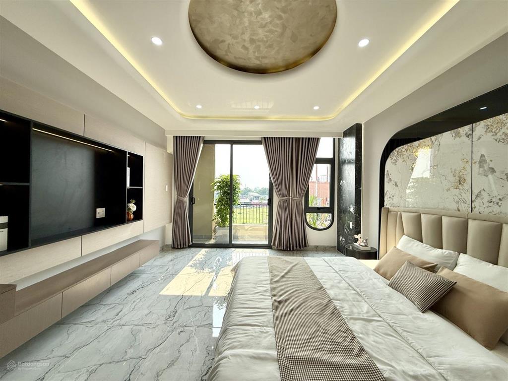 Nhà có thang máy đường thới an 16, dt4.3x18m, lửng, 3 lầu, 5 pn, phòng thờ, sân thượng, 8.5 tỷ