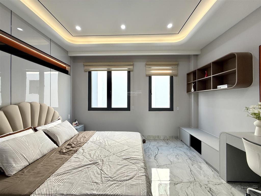 Nhà có thang máy đường thới an 16, dt4.3x18m, lửng, 3 lầu, 5 pn, phòng thờ, sân thượng, 8.5 tỷ