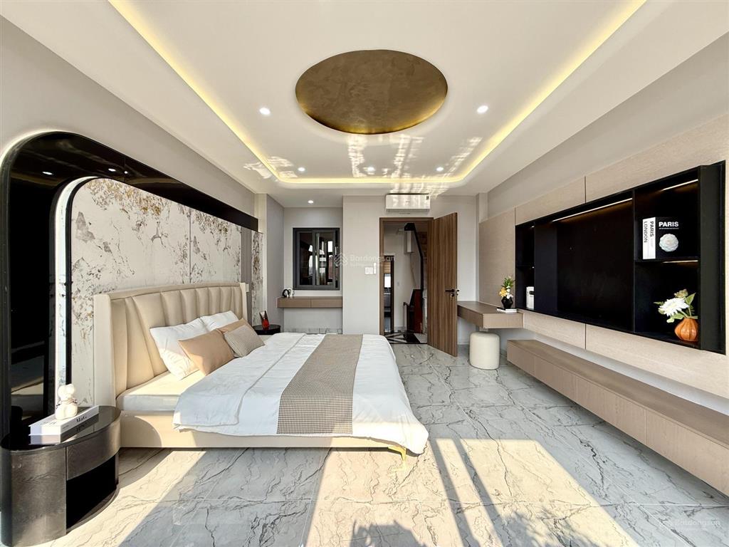 Nhà có thang máy đường thới an 16, dt4.3x18m, lửng, 3 lầu, 5 pn, phòng thờ, sân thượng, 8.5 tỷ