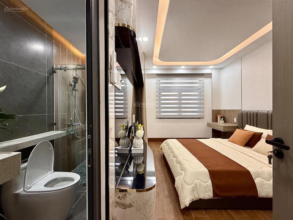Nhà dt4.5x17m, lửng, 3 lầu, 4pn, p.thờ, gara ô tô, sân thượng, hướng tây, 7.35 tỷ,  0967 813 ***