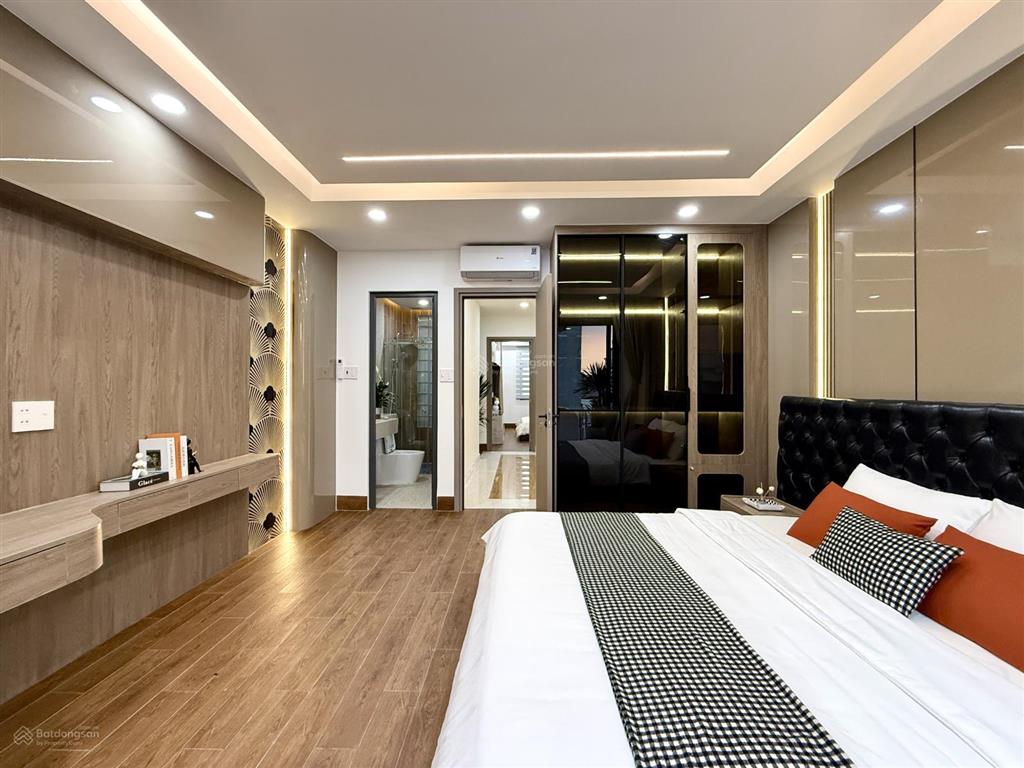 Nhà dt4.5x17m, lửng, 3 lầu, 4pn, p.thờ, gara ô tô, sân thượng, hướng tây, 7.35 tỷ,  0967 813 ***