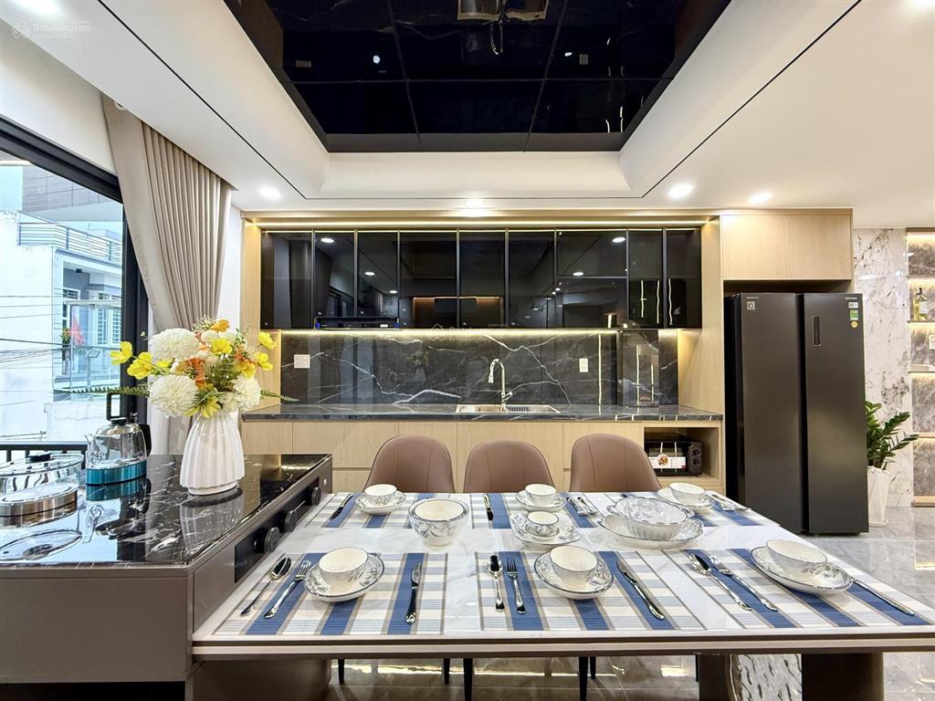 Nhà dt4.5x17m, lửng, 3 lầu, 4pn, p.thờ, gara ô tô, sân thượng, hướng tây, 7.35 tỷ,  0967 813 ***