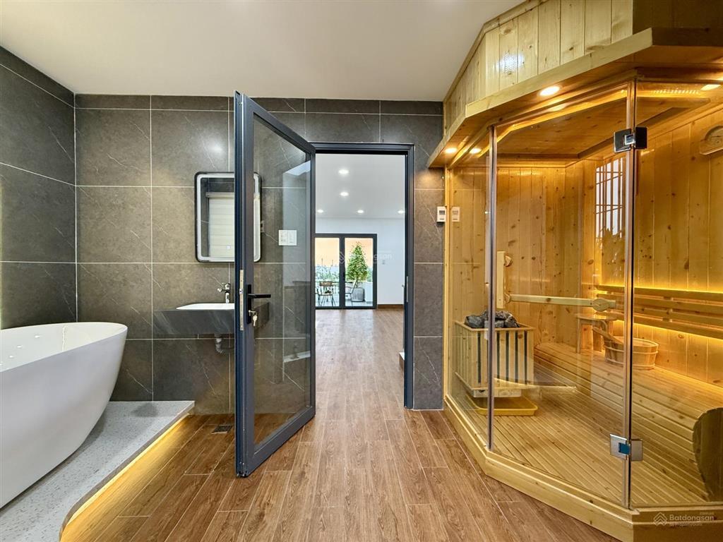 Nhà dt4.5x17m, lửng, 3 lầu, 4pn, p.thờ, gara ô tô, sân thượng, hướng tây, 7.35 tỷ,  0967 813 ***