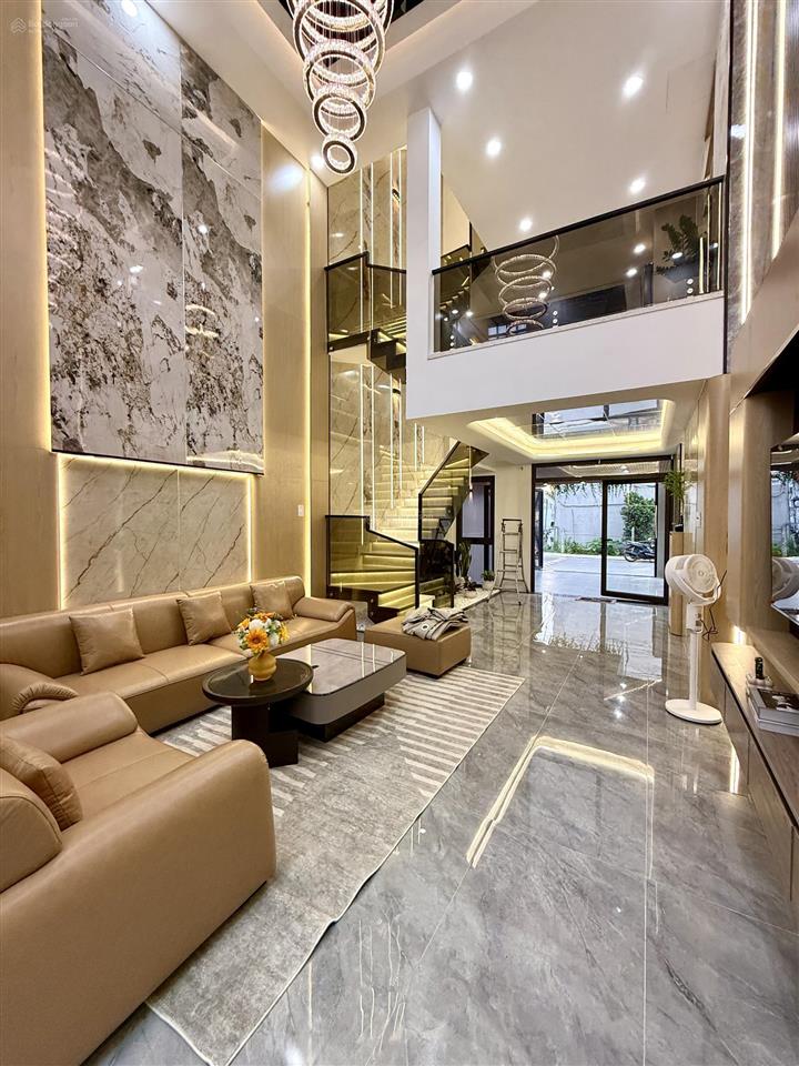 Nhà dt4.5x17m, lửng, 3 lầu, 4pn, p.thờ, gara ô tô, sân thượng, hướng tây, 7.35 tỷ,  0967 813 ***