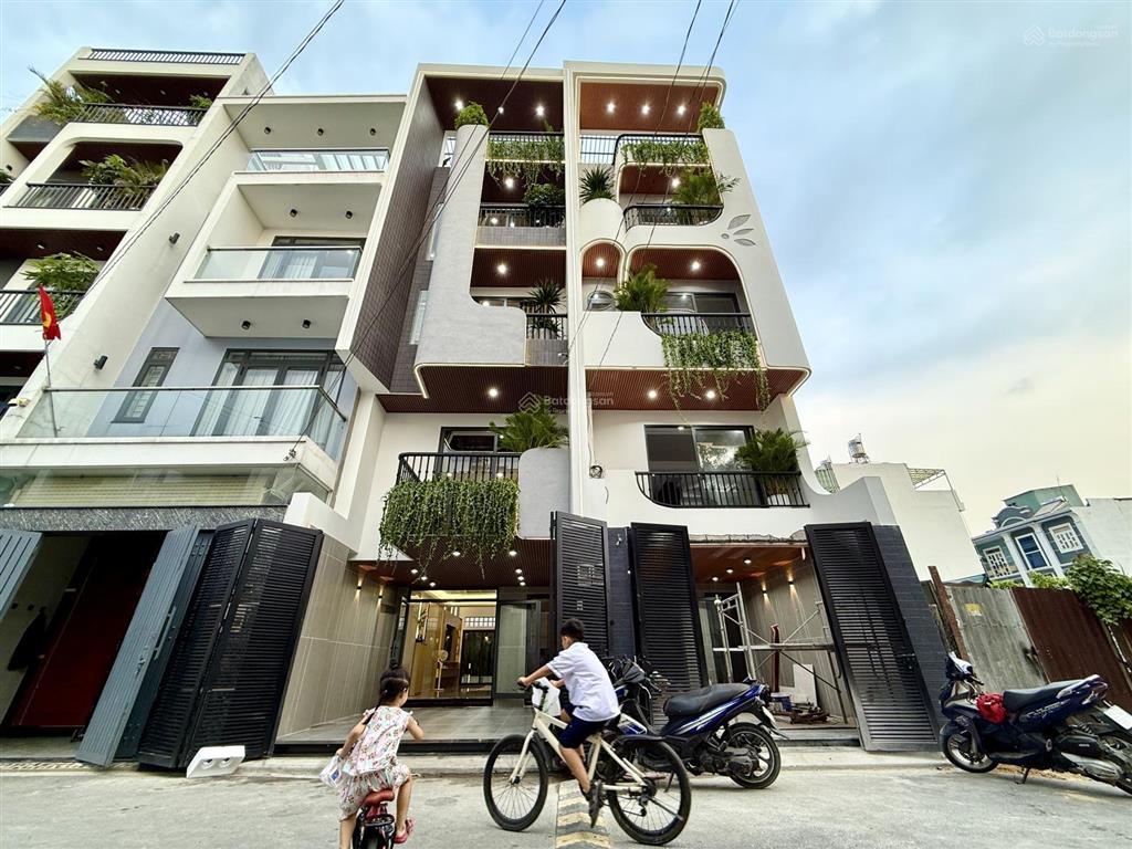 Nhà dt4.5x17m, lửng, 3 lầu, 4pn, p.thờ, gara ô tô, sân thượng, hướng tây, 7.35 tỷ,  0967 813 ***