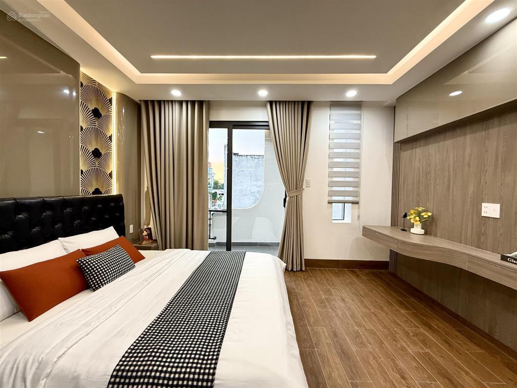 Nhà dt4.5x17m, lửng, 3 lầu, 4pn, p.thờ, gara ô tô, sân thượng, hướng tây, 7.35 tỷ,  0967 813 ***