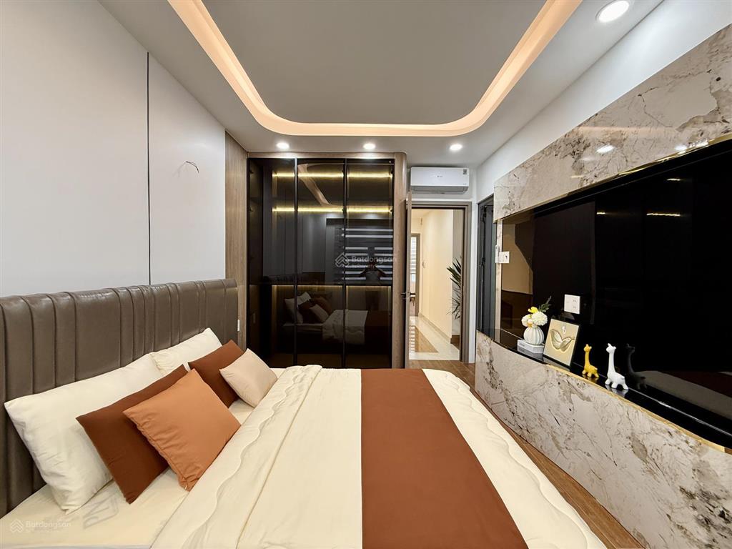 Nhà dt4.5x17m, lửng, 3 lầu, 4pn, p.thờ, gara ô tô, sân thượng, hướng tây, 7.35 tỷ,  0967 813 ***