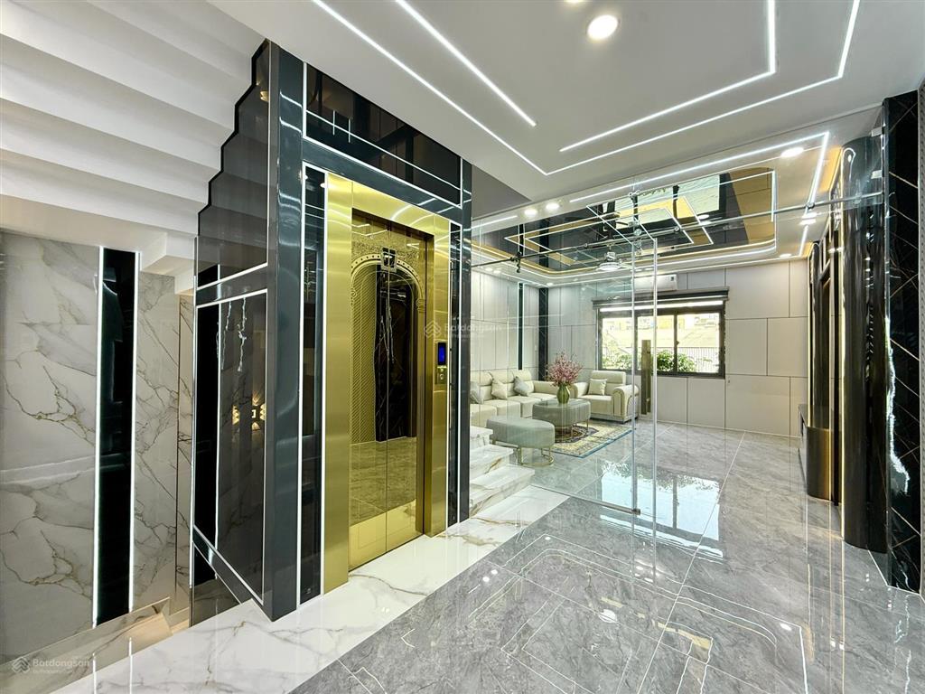 Nhà có thang máy, đường thông, bên trường học, dt5mx17m, lửng, 3 lầu, 4pn, sân thượng, 9.95 tỷ