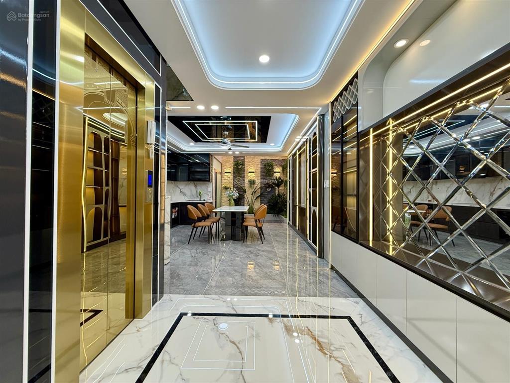 Nhà có thang máy, đường thông, bên trường học, dt5mx17m, lửng, 3 lầu, 4pn, sân thượng, 9.95 tỷ