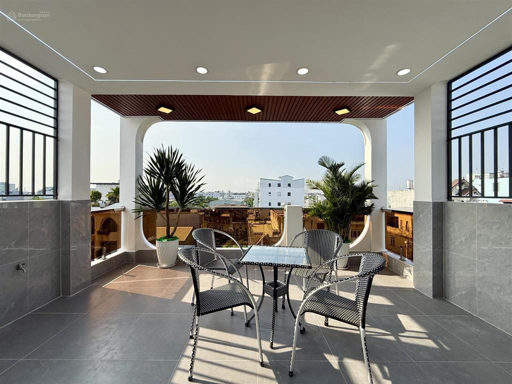 Nhà có thang máy, đường thông, bên trường học, dt5mx17m, lửng, 3 lầu, 4pn, sân thượng, 9.95 tỷ