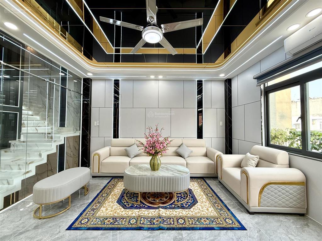 Nhà có thang máy, đường thông, bên trường học, dt5mx17m, lửng, 3 lầu, 4pn, sân thượng, 9.95 tỷ