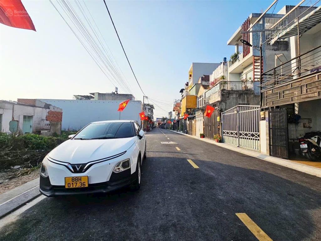 Đất ngay bên chợ minh phát, 1 sẹc ngắn thạnh xuân 21, dt4x16m, hướng đông, 4.8 tỷ,  0967 813 ***