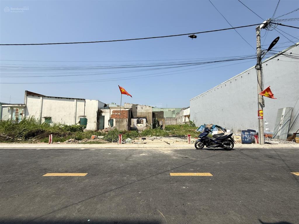 Đất ngay bên chợ minh phát, 1 sẹc ngắn thạnh xuân 21, dt4x16m, hướng đông, 4.8 tỷ,  0967 813 ***