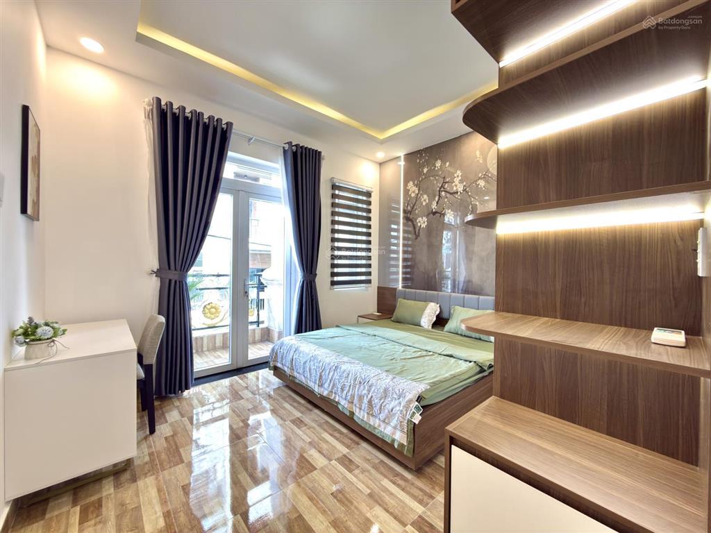 Nhà sau trường mầm non hoa đỗ quyên, dt4x13.5m, trệt, 3 lầu, 4pn, p.thờ, sân thượng, 6.18 tỷ