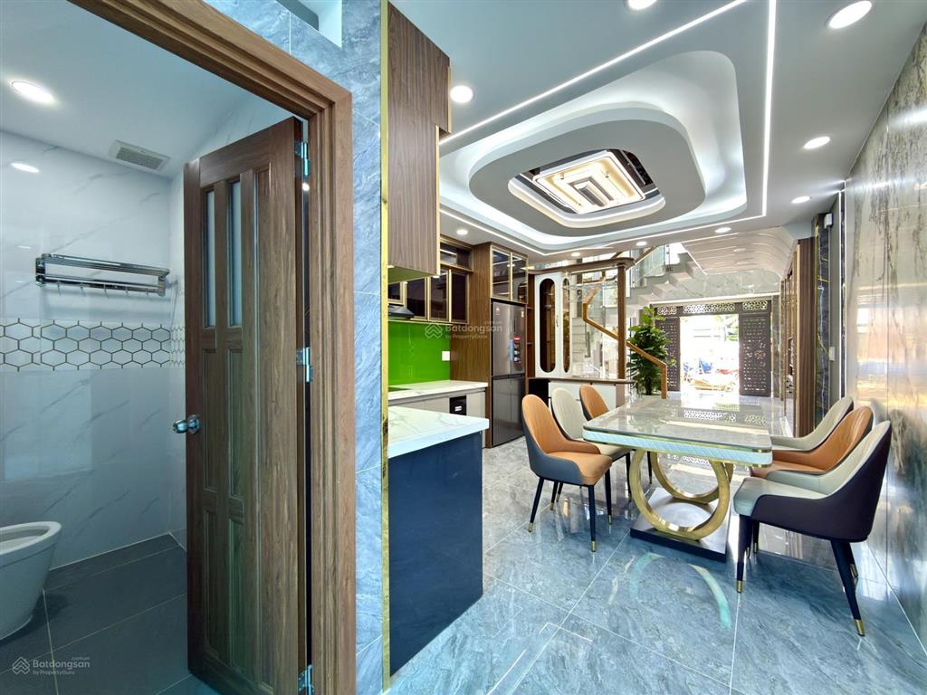 Nhà kế bên dự án công viên, dt 4x18m, trệt, lửng, 3 lầu, 4pn, p.thờ, gara ô tô, hướng bắc, 6.6 tỷ