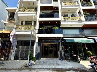 Nhà có thang máy, sát bên ubp, trường học, dt4x15m, lửng, 3 lầu, 4pn, hướng đông bắc, 8.9 tỷ