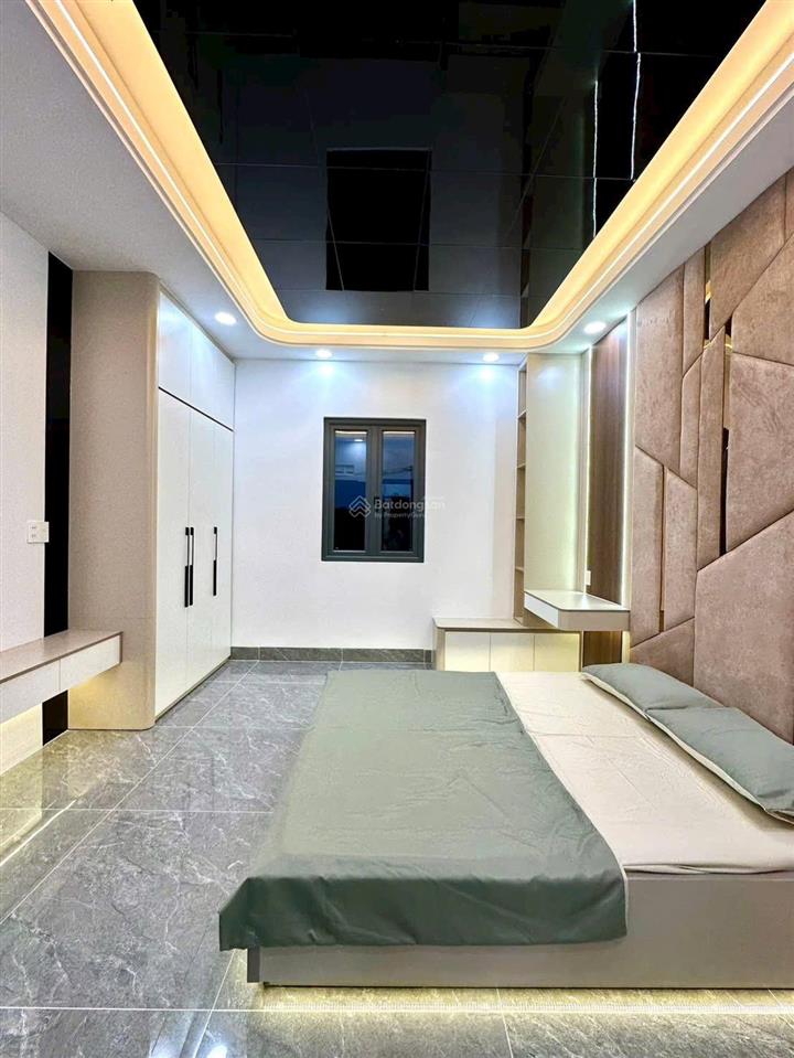 Nhà bên dự án công viên 120ha, dt4x15m, lửng, 3 lầu, 4pn, gara ô tô, p.thờ, sân thượng, 6.45 tỷ
