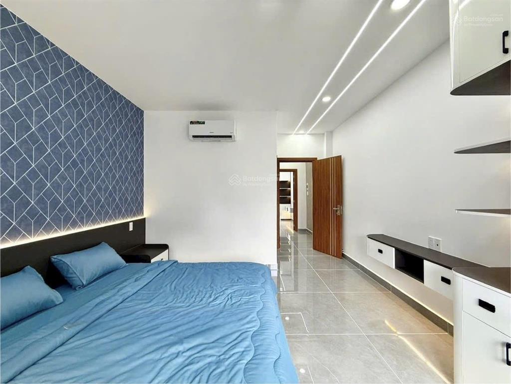 Nhà kế bên trường cđ điện lực, dt4x20m, lửng, 3 lầu, 4pn, gara ô tô, p.thờ, sân thượng, 6.75 tỷ
