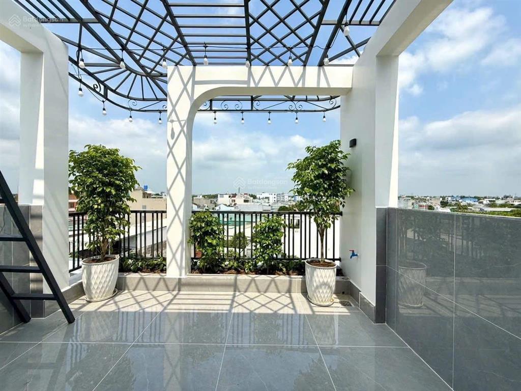 Nhà kế bên trường cđ điện lực, dt4x20m, lửng, 3 lầu, 4pn, gara ô tô, p.thờ, sân thượng, 6.75 tỷ