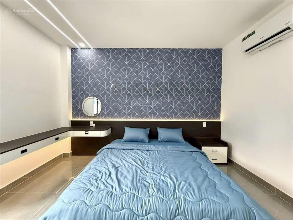 Nhà kế bên trường cđ điện lực, dt4x20m, lửng, 3 lầu, 4pn, gara ô tô, p.thờ, sân thượng, 6.75 tỷ