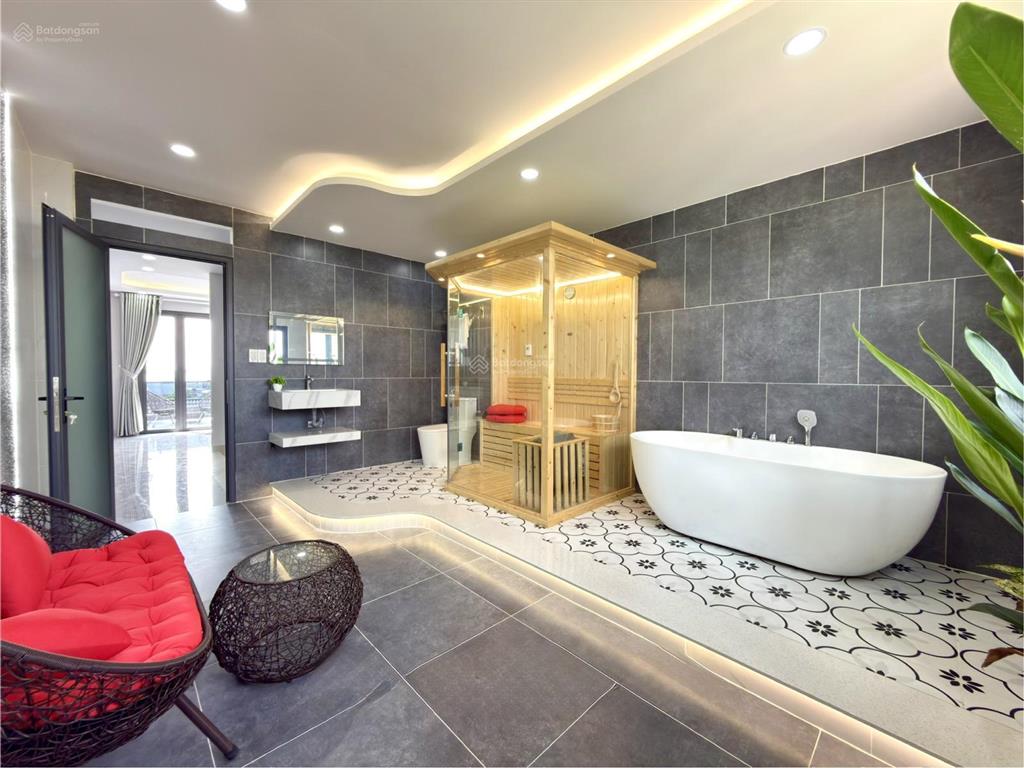 Nhà có thang máy 1 sẹc thạnh xuân 25, bên ubp, dt 4x16m, lửng, 3 lầu, 4pn, p.thờ, s.thượng 7.15 tỷ