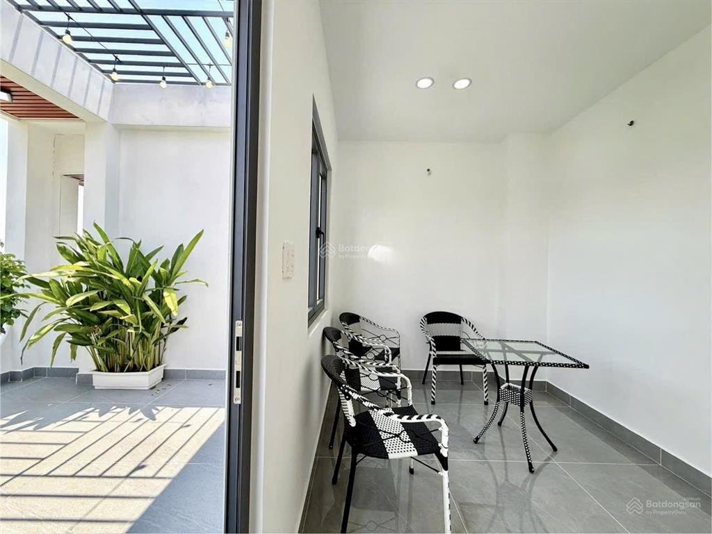 Nhà 1sẹc ngắn thạnh xuân 25, dt 4x15m, lửng, 3 lầu, 4pn, 6vs, p.thờ, s.thượng, 6.5 tỷ