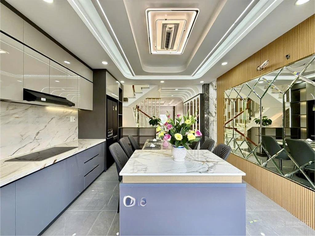 Nhà 1sẹc ngắn thạnh xuân 25, dt 4x15m, lửng, 3 lầu, 4pn, 6vs, p.thờ, s.thượng, 6.5 tỷ