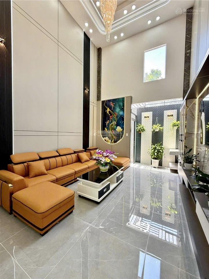 Nhà 1sẹc ngắn thạnh xuân 25, dt 4x15m, lửng, 3 lầu, 4pn, 6vs, p.thờ, s.thượng, 6.5 tỷ