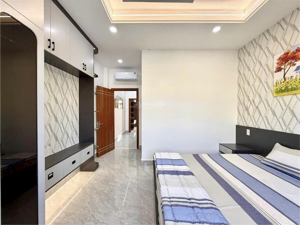 Nhà bên ubp thới an, dt 4x16m, lửng, 3 lầu, 4pn, 5vs, p. thờ, s. thượng, hướng tây nam, 6.5 tỷ