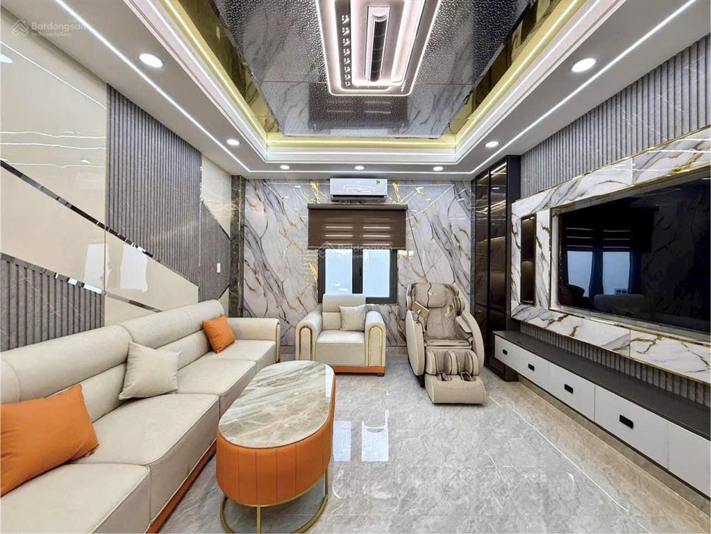 Nhà bên ubp thới an, dt 4x16m, lửng, 3 lầu, 4pn, 5vs, p. thờ, s. thượng, hướng tây nam, 6.5 tỷ