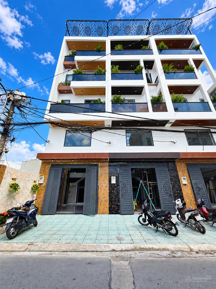Nhà có thang máy, 1 sẹc đường thông tô ngọc vân, dt 4.5x22m, lửng, 3 lầu, 5pn, p.thờ, sân sau rộng