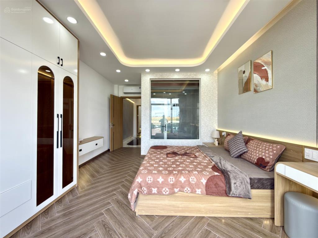 Nhà có thang máy mtkd đường thới an 12, dt 4x25m, lửng, 4 lầu, 5pn p. thờ, 7vs, hướng bắc, 8,4 tỷ