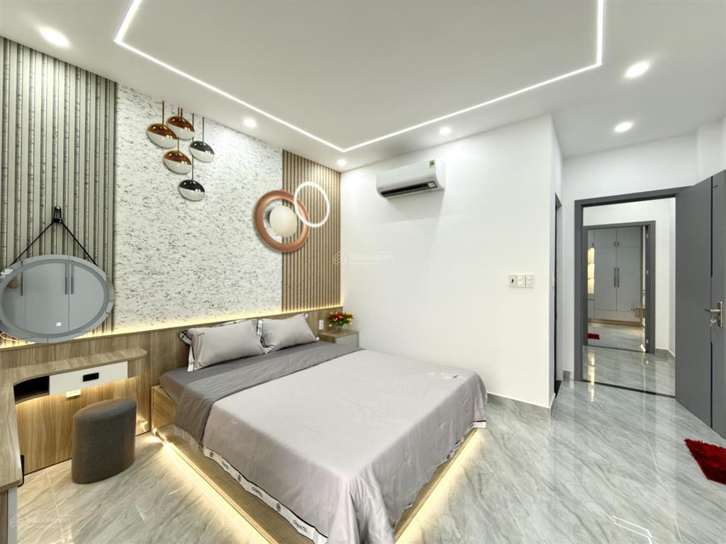 Nhà mtkd đường thông thạnh lộc 31, dt 4x13m, lửng, 3 lầu, 4pn, 5vs, gara xe, sân thượng, 7.4 tỷ
