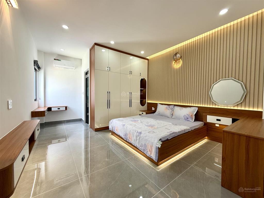 Nhà có thang máy, góc 2 mặt tiền kd đường cầu 3 phụ, dt4.3mx18m, lửng, 3 lầu, 4pn, 8.95 tỷ