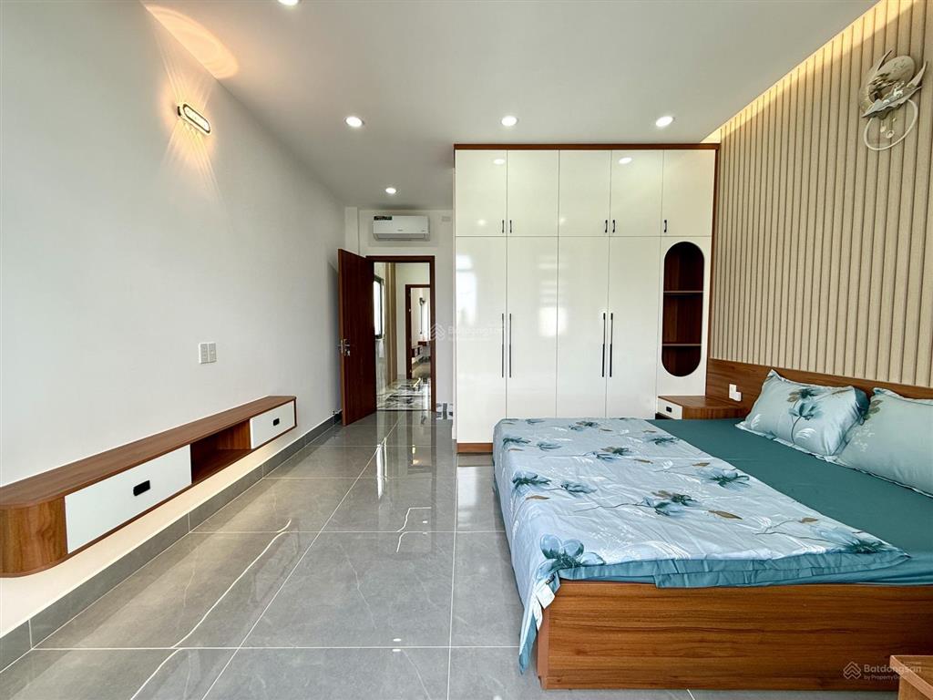 Nhà có thang máy, góc 2 mặt tiền kd đường cầu 3 phụ, dt4.3mx18m, lửng, 3 lầu, 4pn, 8.95 tỷ
