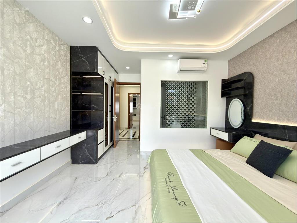 Nhà bên chợ cầu đồng và ngã tư ga, đường thạnh lộc 27, dt 4x16m, lửng, 3 lầu, 4pn, 6vs, 6,5 tỷ