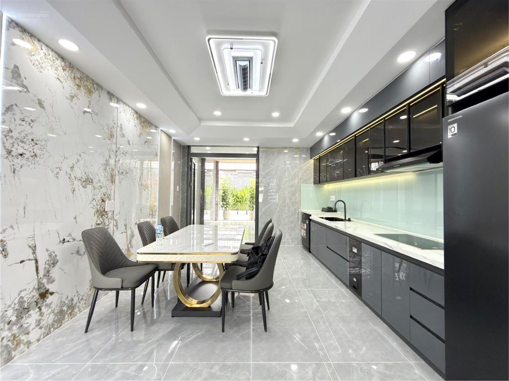 Nhà có thang máy, sát bên gò vấp, đường tx 21, dt4x27m, lửng, 3 lầu, 5pn, 7vs, p.thờ, sân thượng