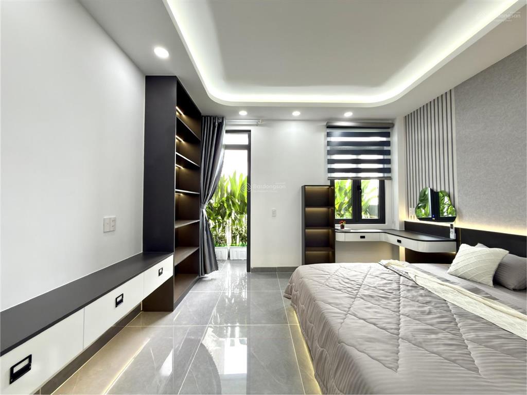 Nhà có thang máy, sát bên gò vấp, đường tx 21, dt4x27m, lửng, 3 lầu, 5pn, 7vs, p.thờ, sân thượng