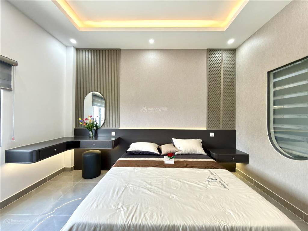 Nhà đường thông thạnh xuân 25, dt4x15m, lửng, 3 lầu, 4pn, p.thờ, sân thượng, hướng đông, 6.1 tỷ