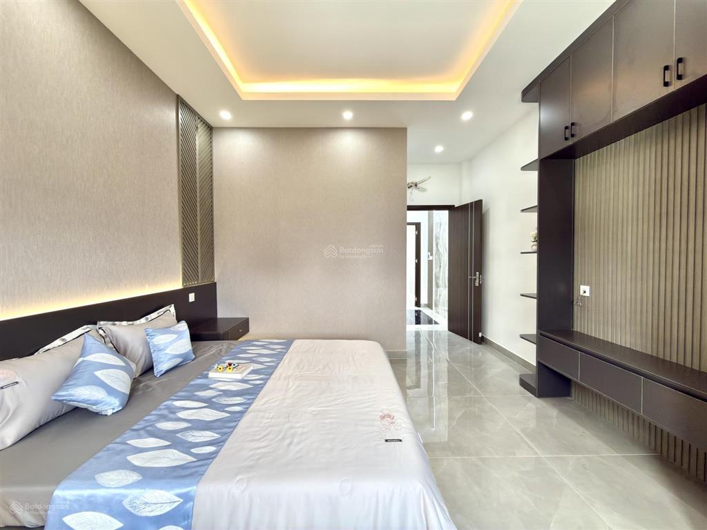 Nhà đường thông thạnh xuân 25, dt4x15m, lửng, 3 lầu, 4pn, p.thờ, sân thượng, hướng đông, 6.1 tỷ