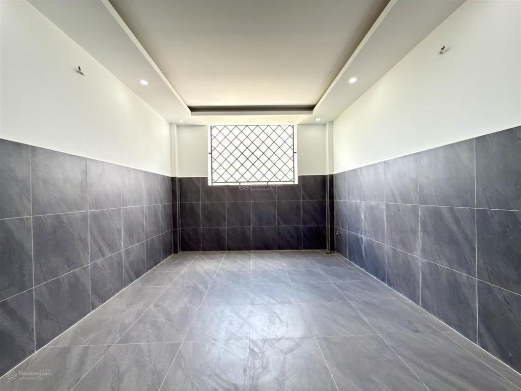 Nhà đường thông thạnh xuân 25, dt4x15m, lửng, 3 lầu, 4pn, p.thờ, sân thượng, hướng đông, 6.1 tỷ