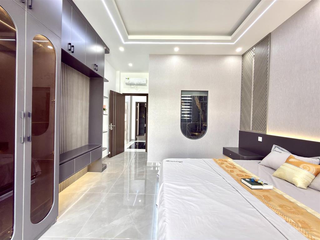 Nhà đường thông thạnh xuân 25, dt4x15m, lửng, 3 lầu, 4pn, p.thờ, sân thượng, hướng đông, 6.1 tỷ