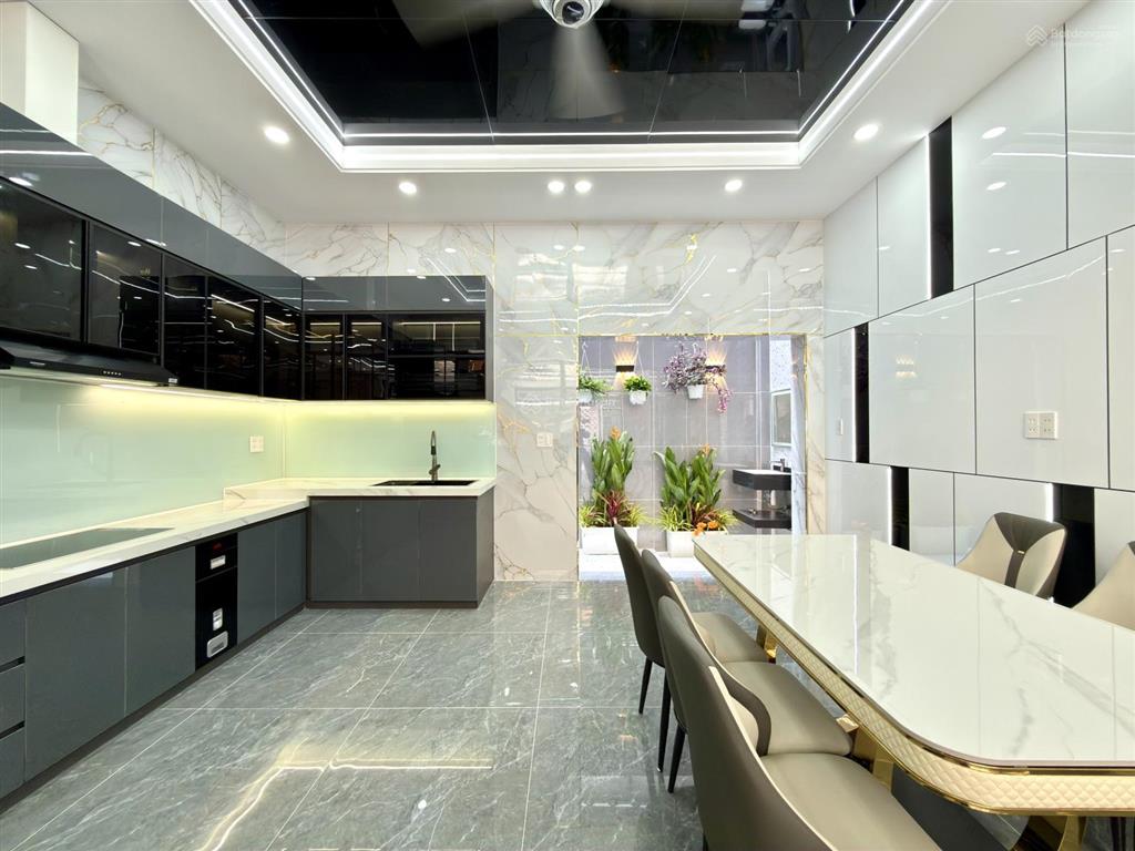 Nhà bên trường tiểu học lê văn thọ, dt5x13m, trệt, 3 lầu, 4pn, p.thờ, sân thượng, 6,9 tỷ